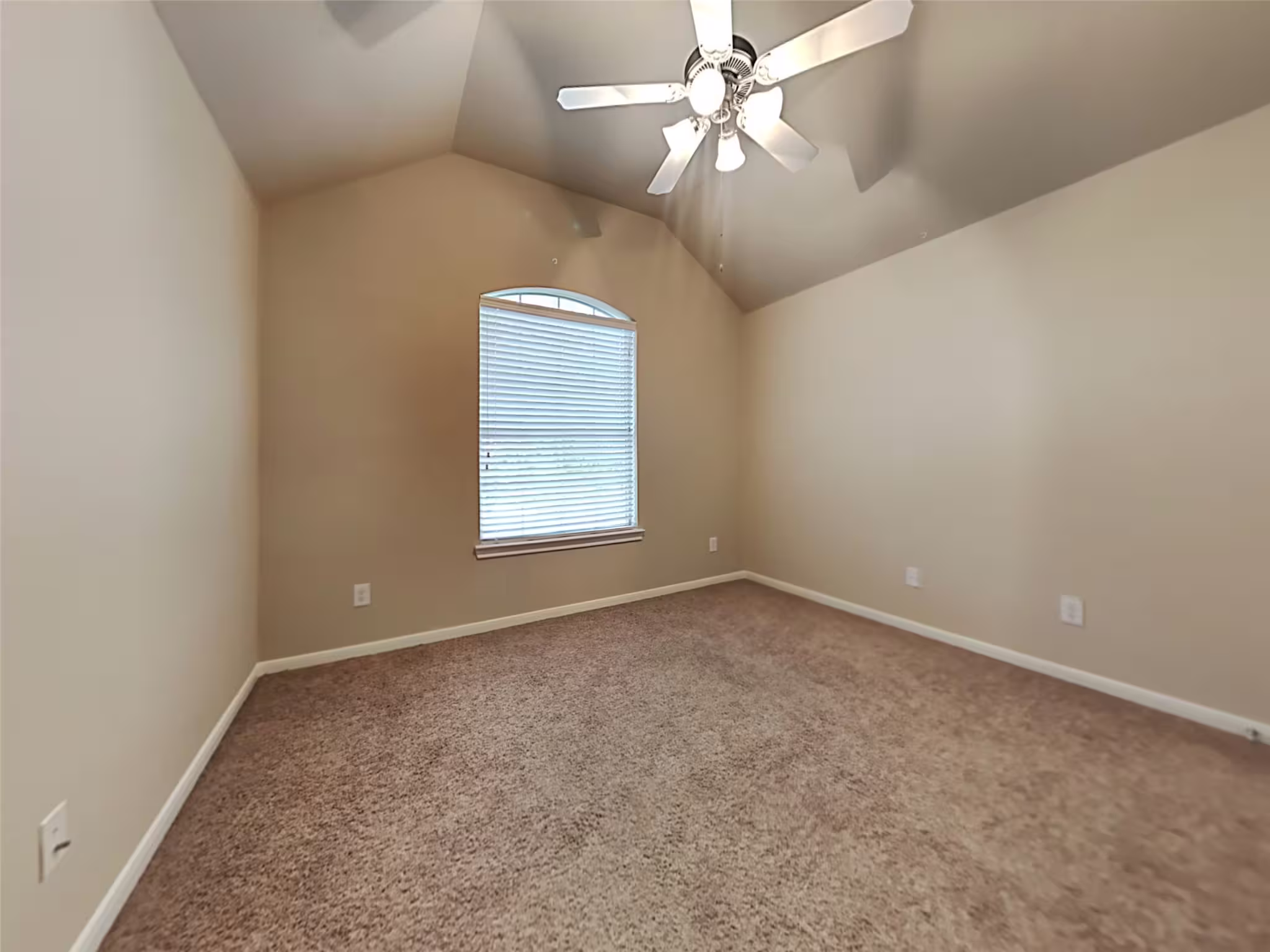 Photo 5 of 15 Fillgrove Place, The Woodlands, TX