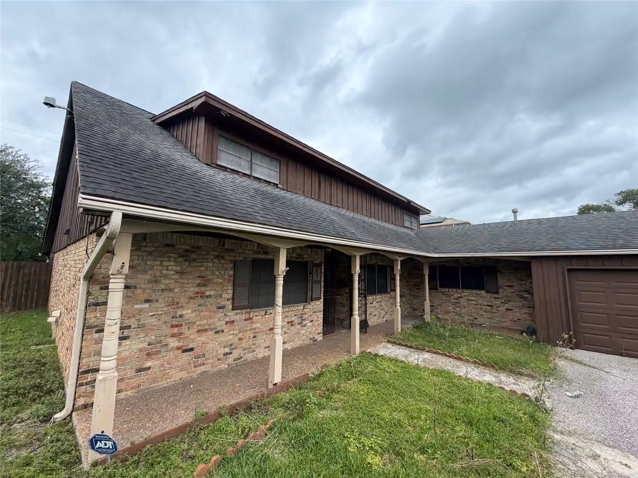 Photo 3 of 1609 Leggett Drive, Galena Park, TX