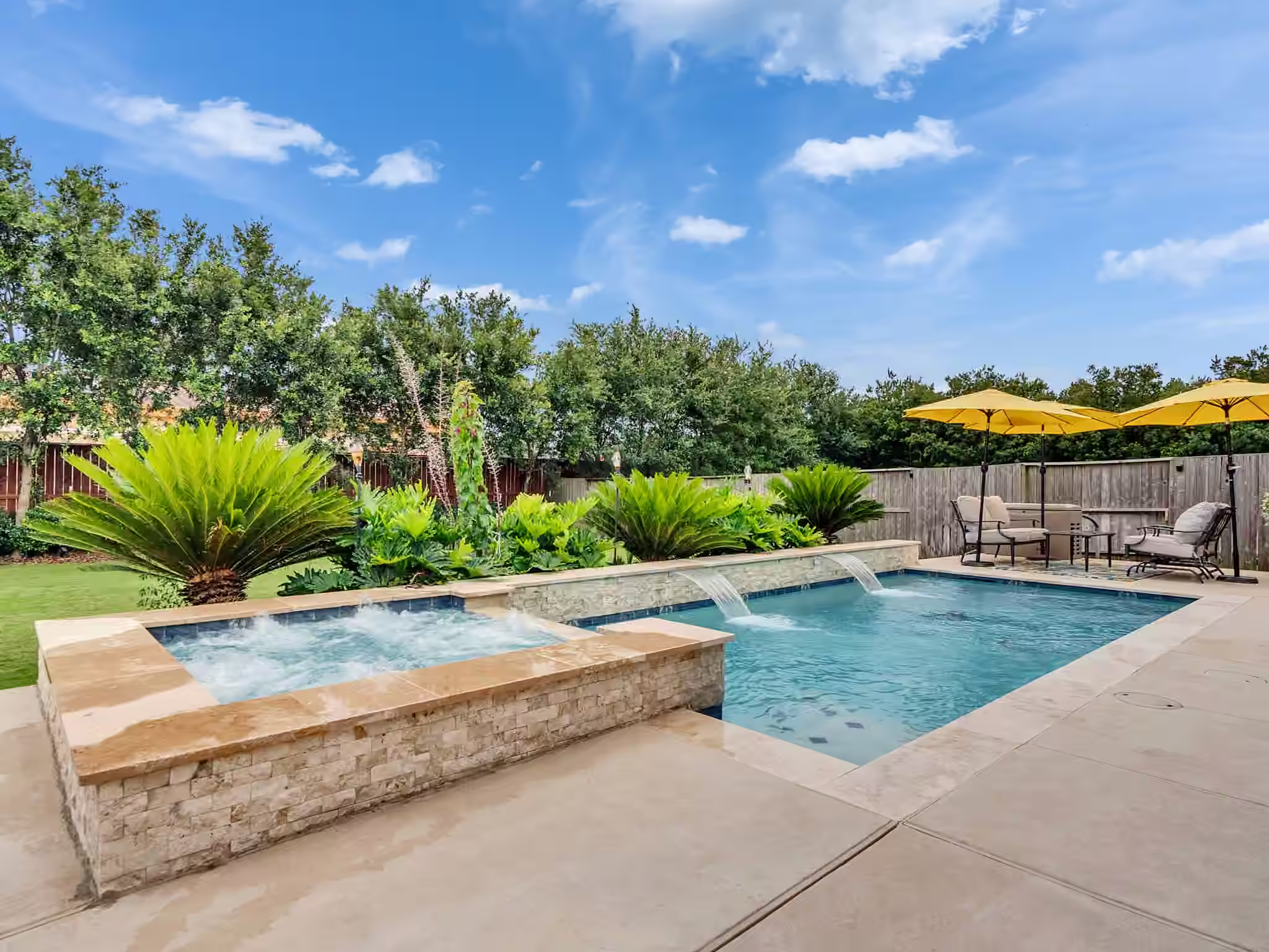 Photo 2 of 8911 Leaning Hollow Lane, Spring, TX
