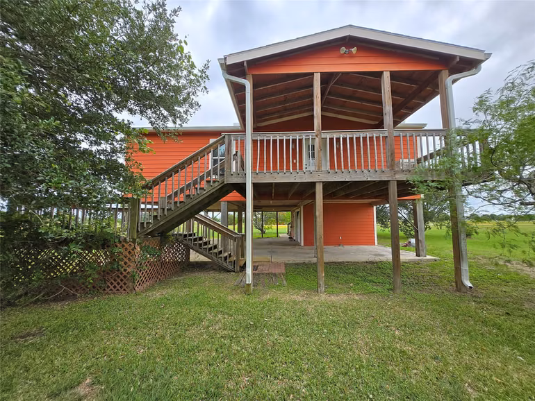 Photo of 205 Buckskin Drive, Palacios, TX 77465