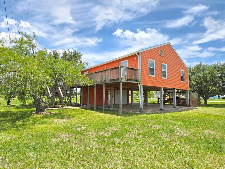 Photo 4 of 205 Buckskin Drive, Palacios, TX