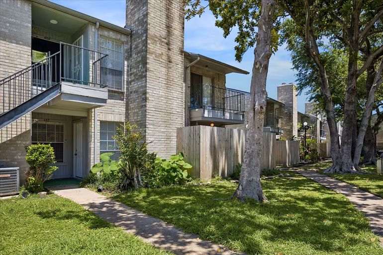 Photo of 6500 Sands Point Drive 407, Houston, TX 77074