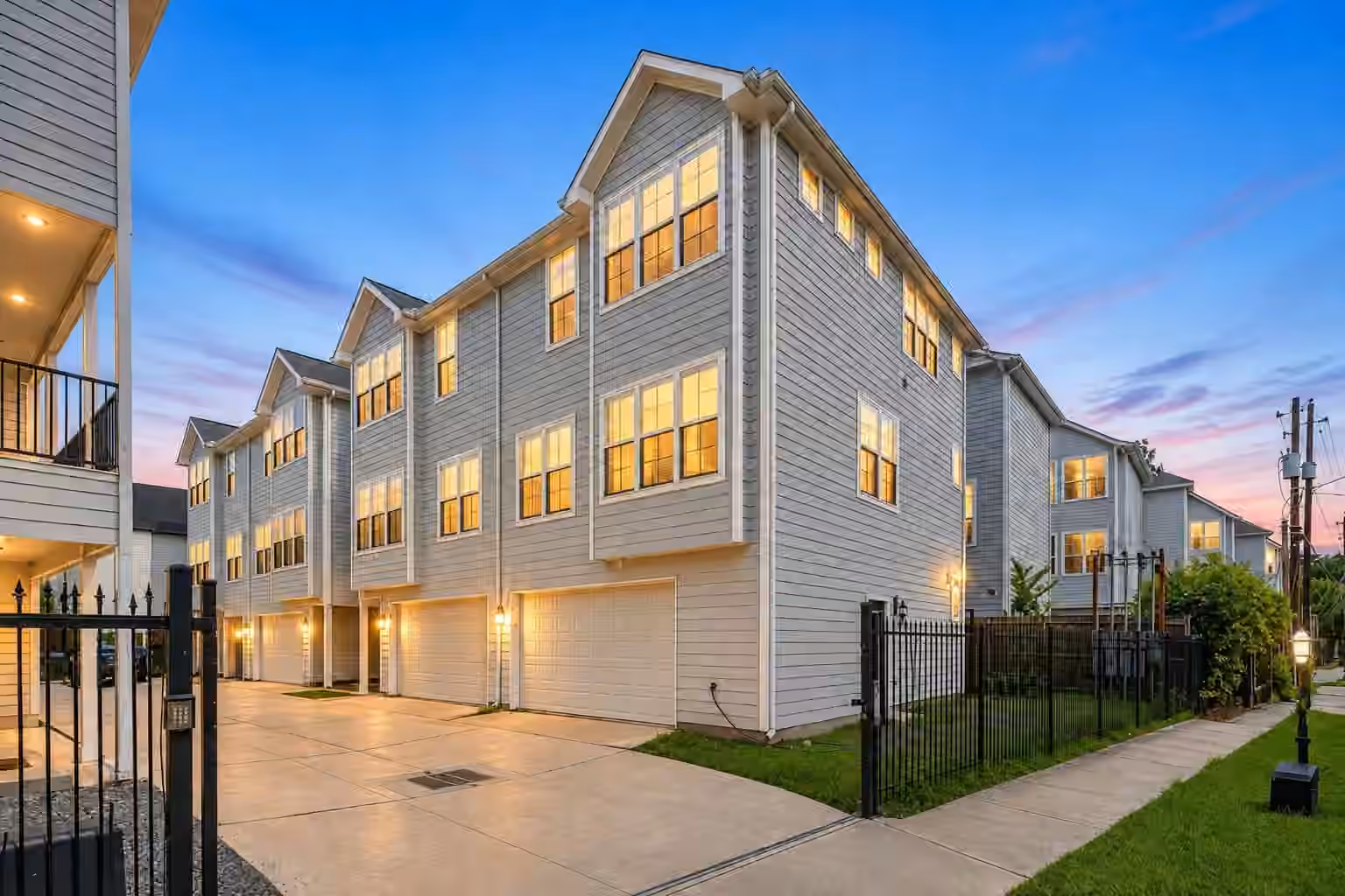 Photo of 603 Link Road H, Houston, TX