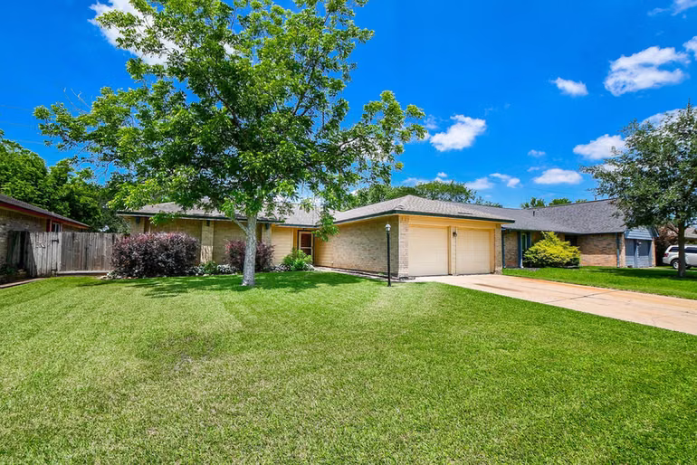 Photo of 931 Mayweather Lane, Richmond, TX 77406