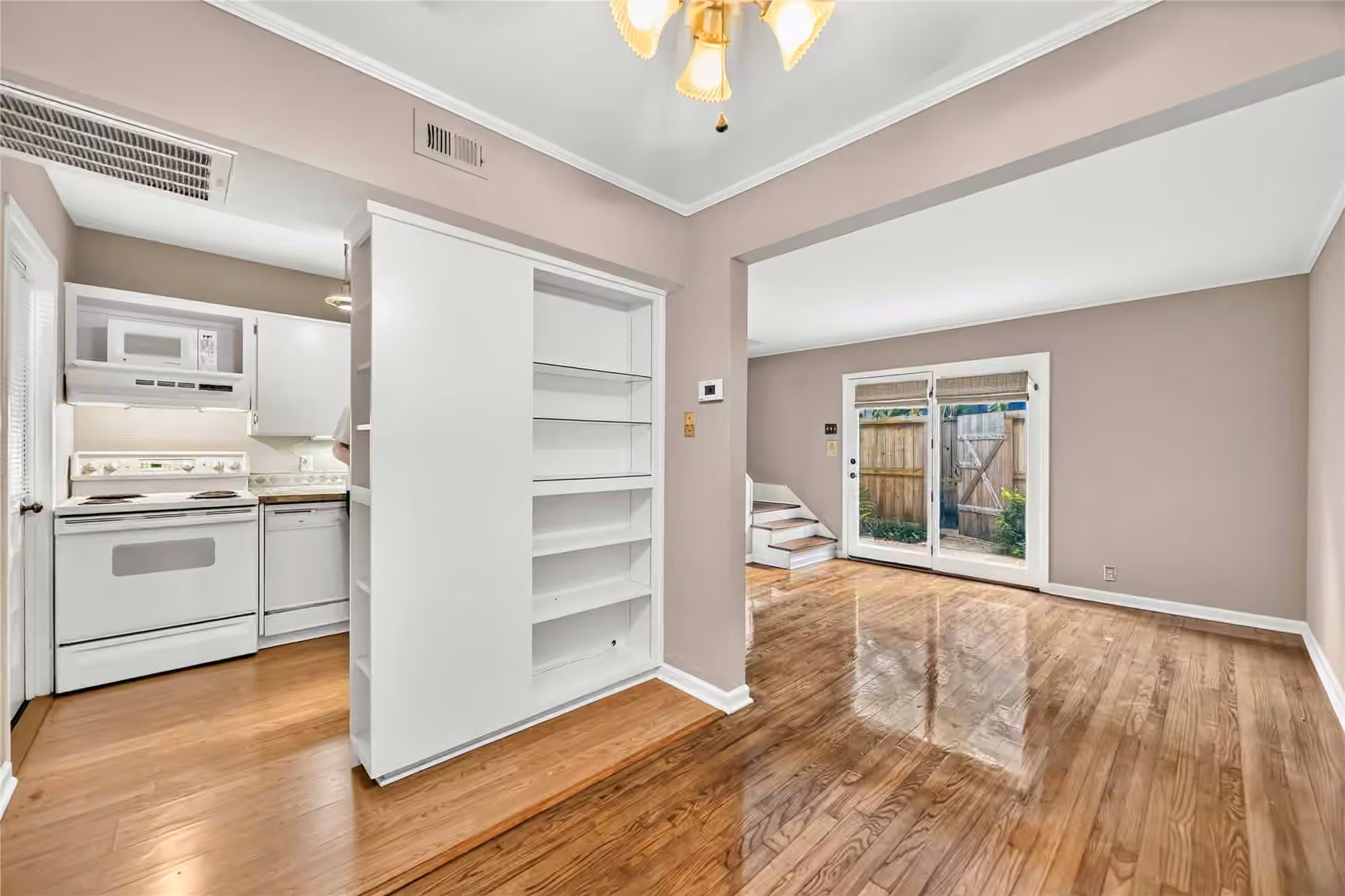 Photo 2 of 1409 Maryland Street F, Houston, TX