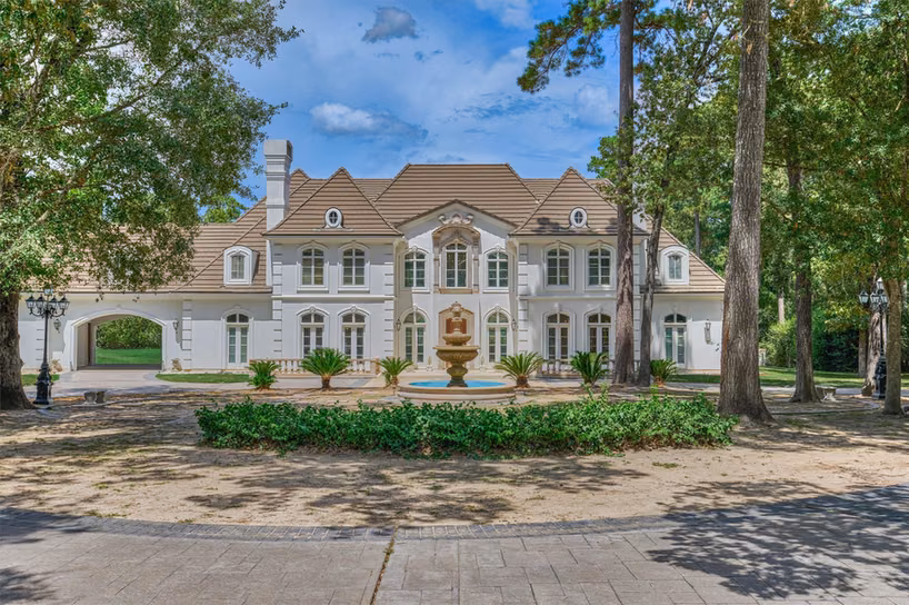 Photo of 206 N Tranquil Path, The Woodlands, TX 77380