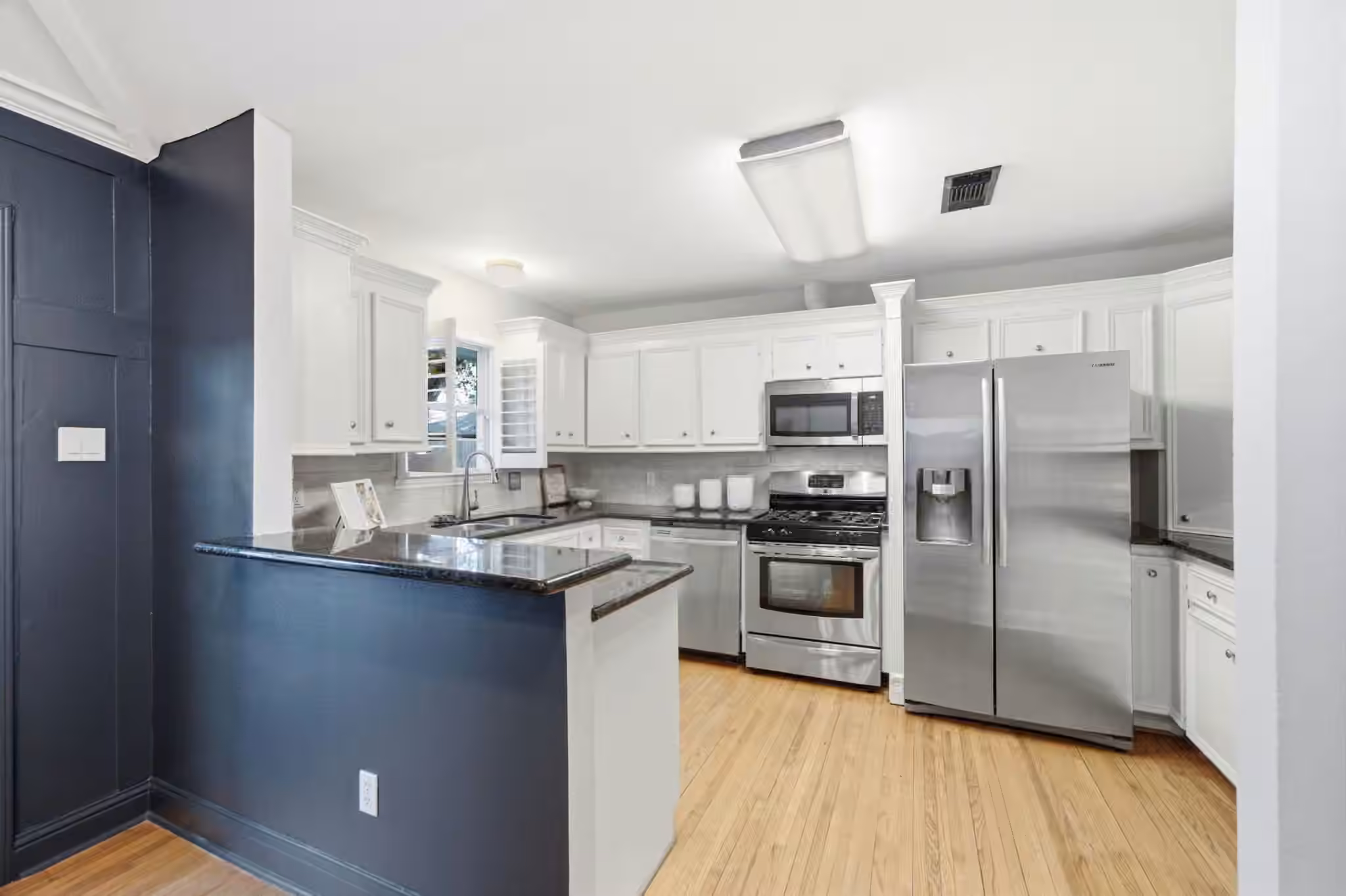 Photo 6 of 3326 Cloverdale Street, Houston, TX