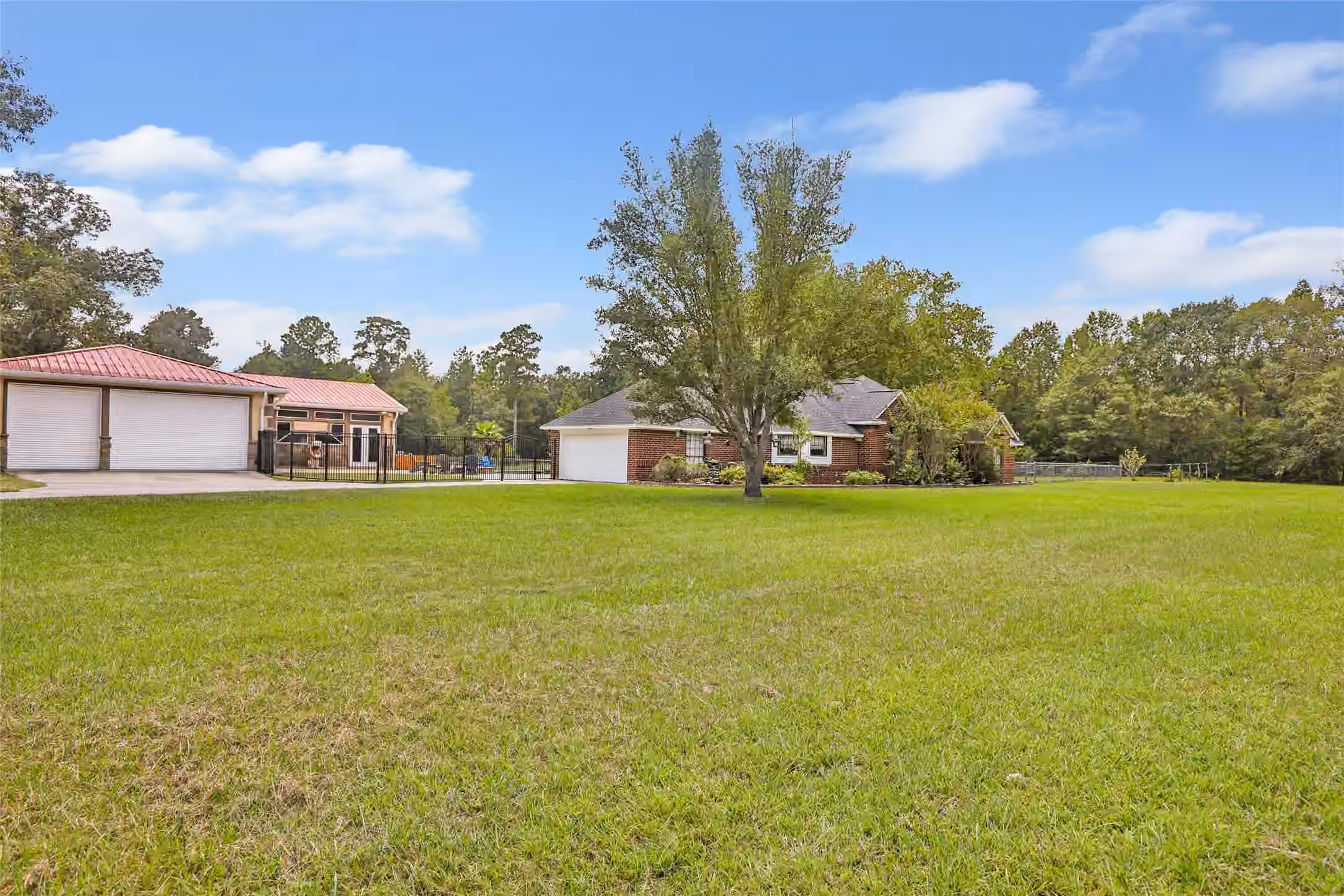 Photo 7 of 26342 Hill And Dale Avenue, Splendora, TX