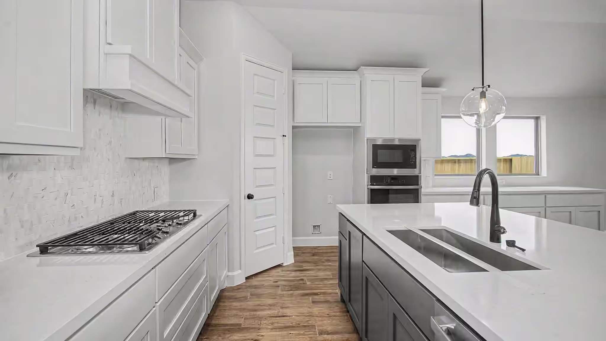 Photo 5 of 1607 Highland Waters Drive, Richmond, TX