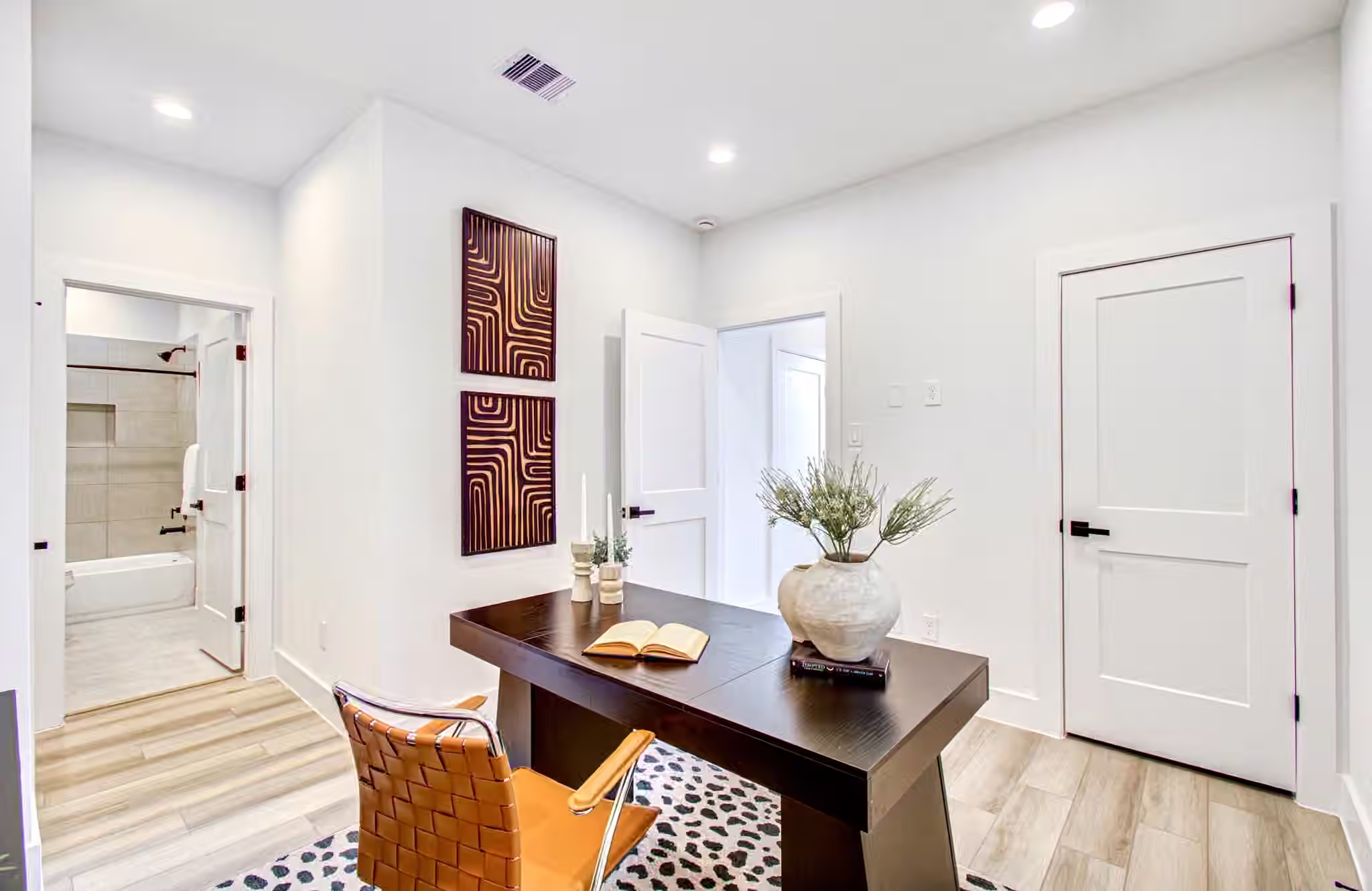 Photo 5 of 737 W 21st Street B, Houston, TX