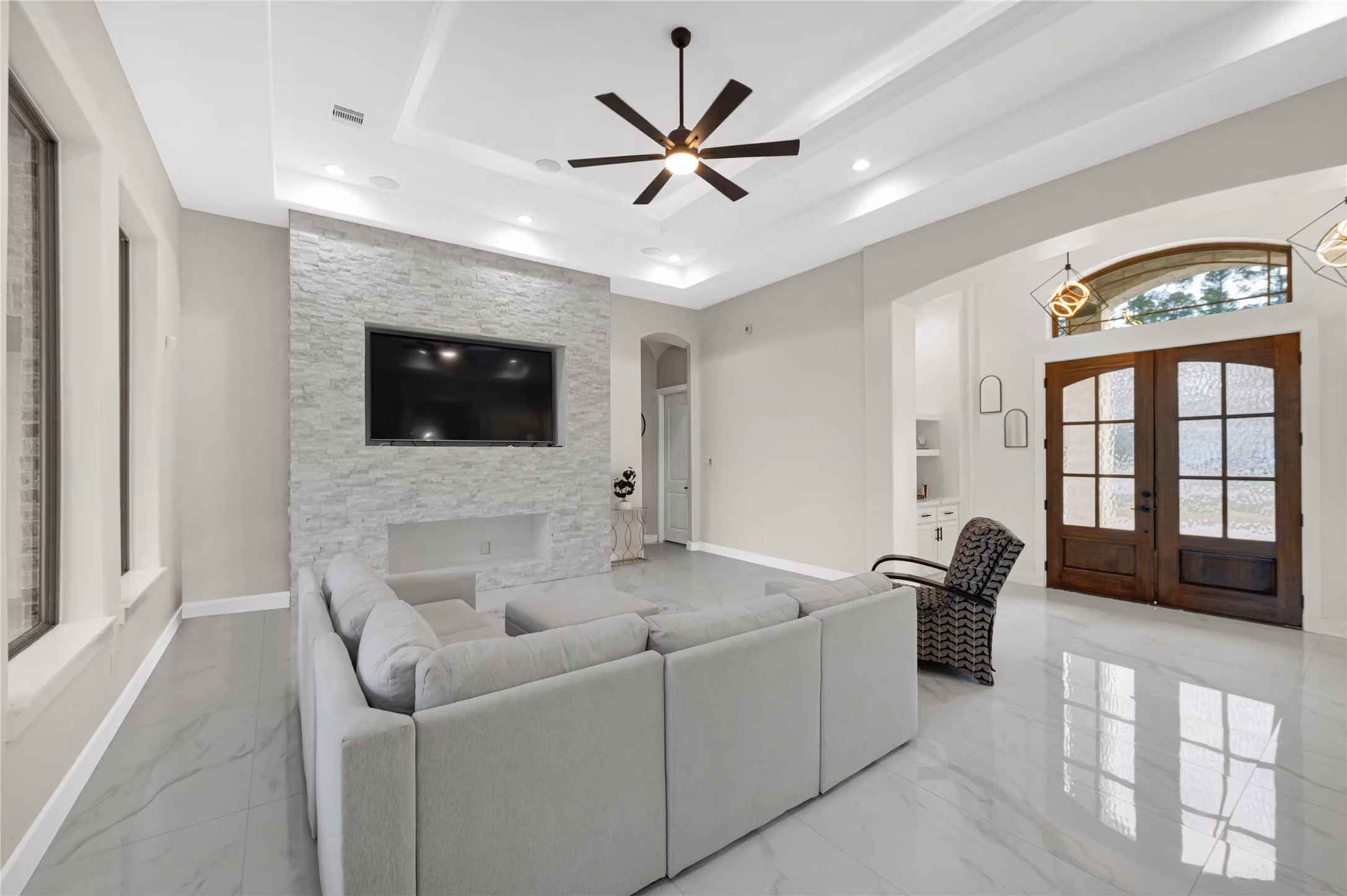 Photo 4 of 1626 Spanish Cove Drive, Crosby, TX