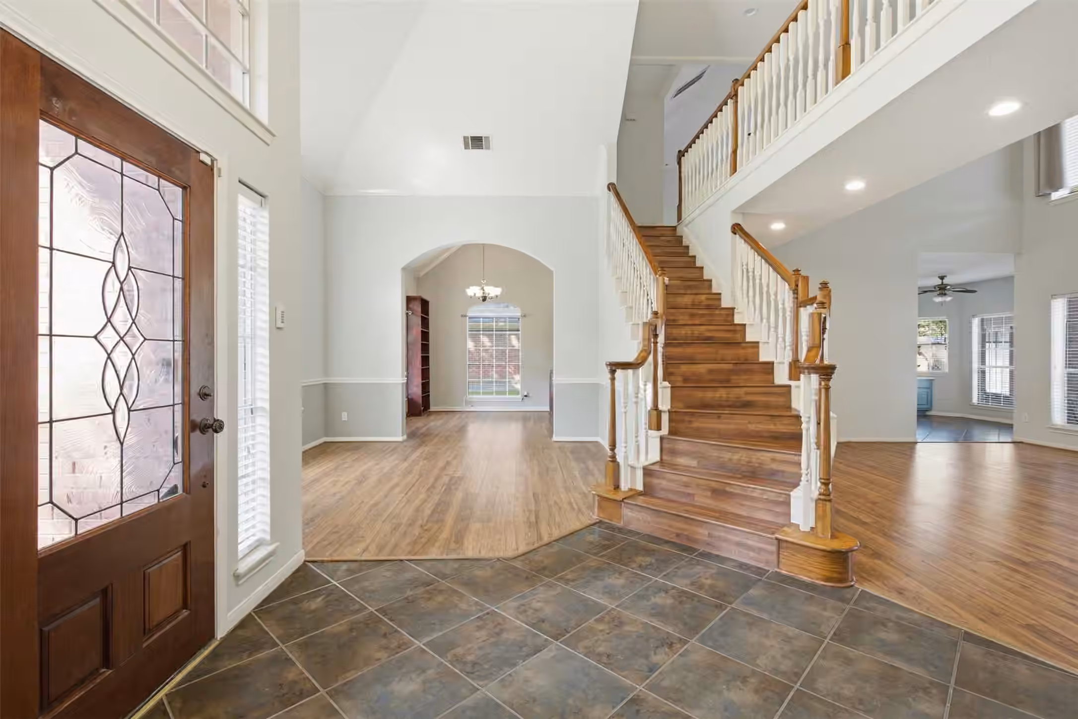Photo 5 of 323 Magic Oaks Court, Spring, TX
