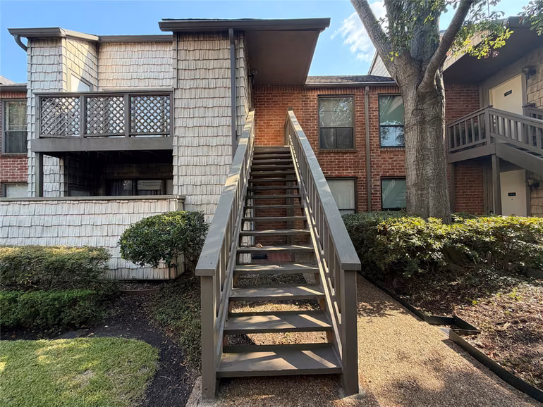 Photo of 2829 Timmons Lane 172, Houston, TX 77027