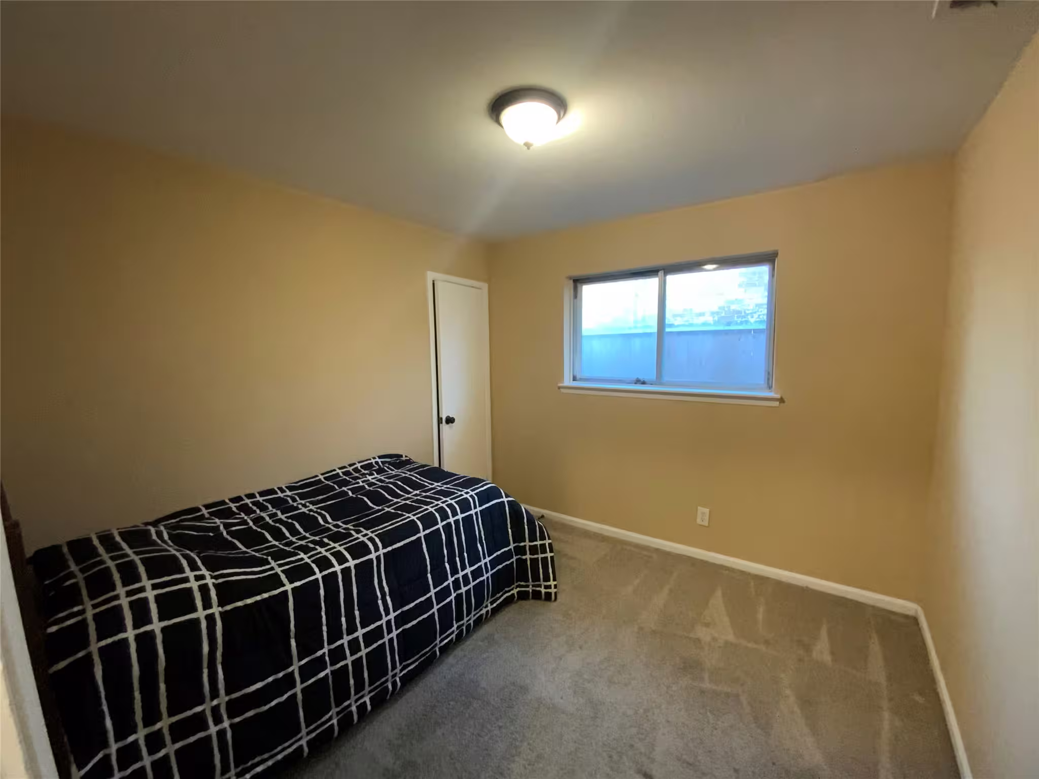 Photo 5 of 16927 Blairwood Drive, Houston, TX