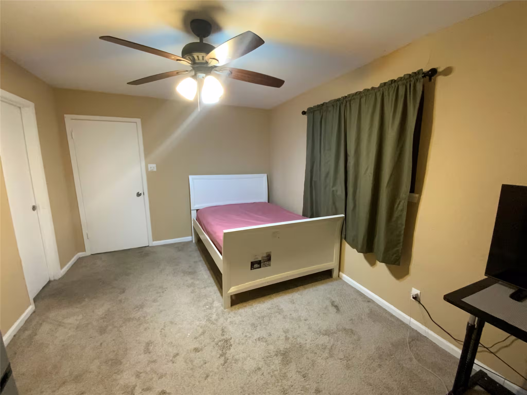 Photo 7 of 16927 Blairwood Drive, Houston, TX