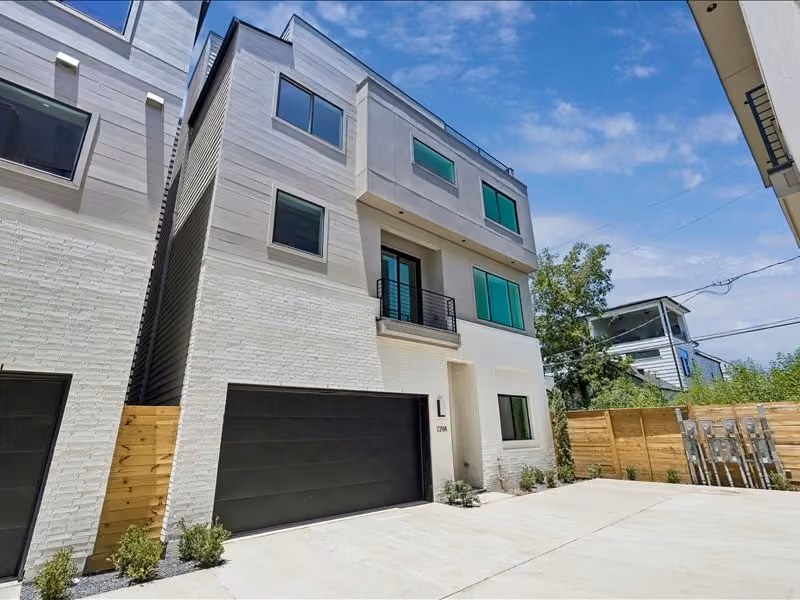 Photo 3 of 729 W 21st Street A, Houston, TX