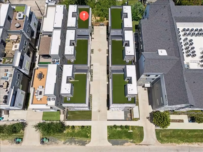 Photo 5 of 729 W 21st Street A, Houston, TX