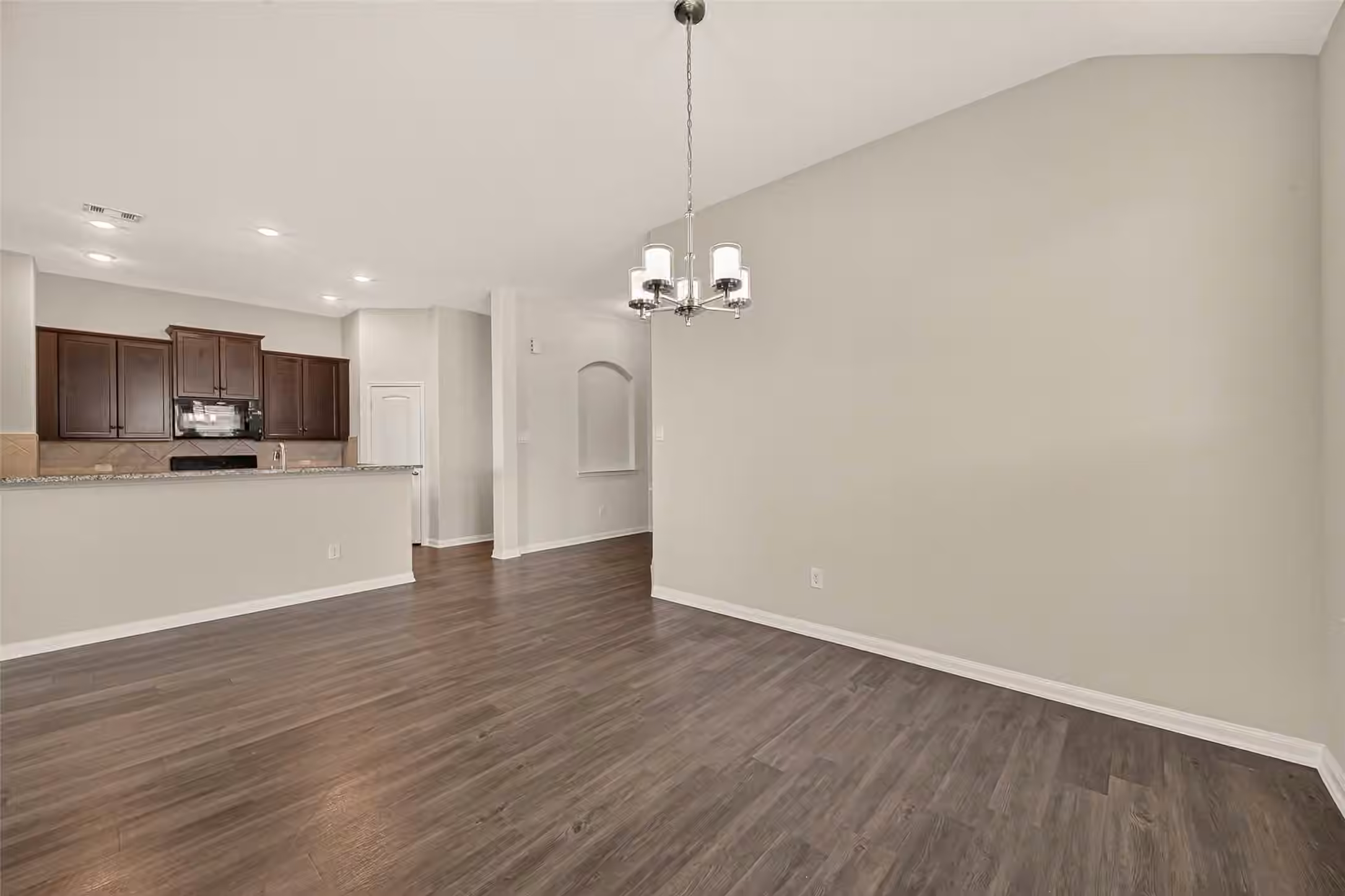 Photo 7 of 207 White Wing Lane, Sealy, TX