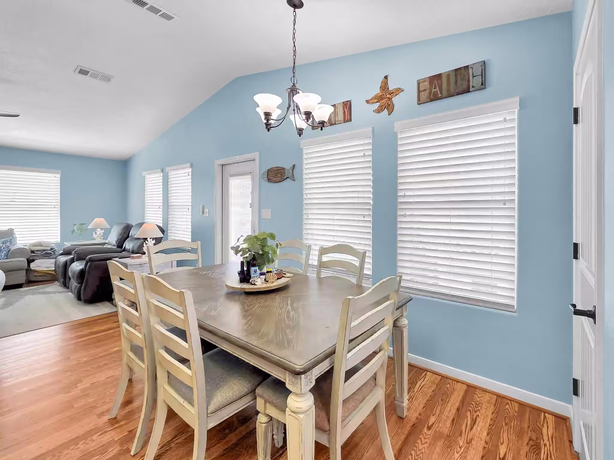 Photo 7 of 930 EASTVIEW, Crystal Beach, TX