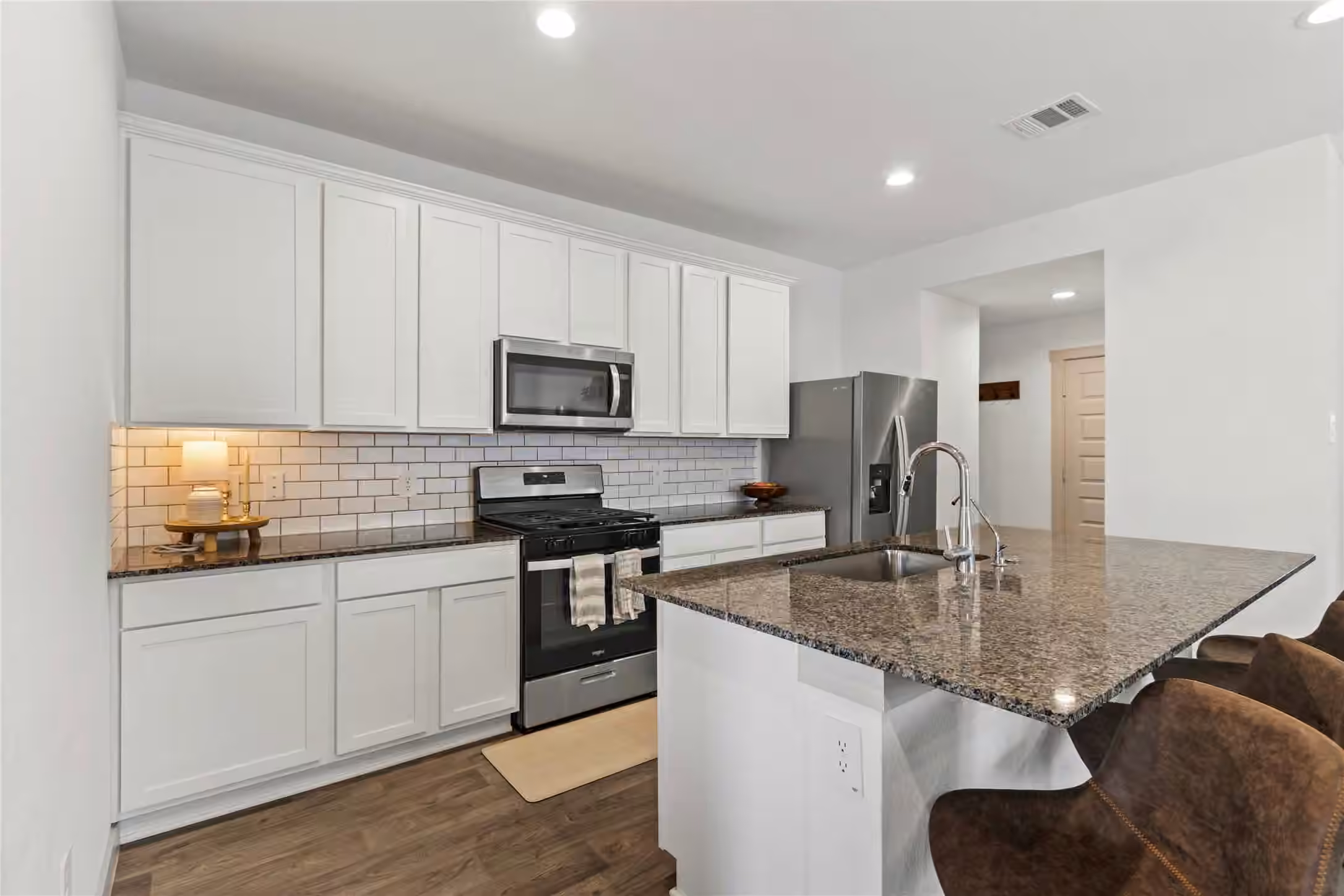 Photo 4 of 10651 Cascade Creek Drive, Rosharon, TX