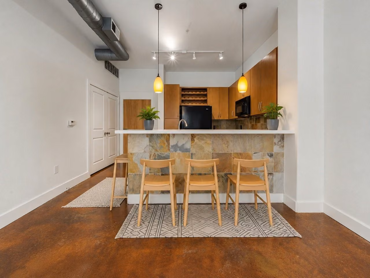 Photo 2 of 1901 Post Oak Boulevard 1405, Houston, TX