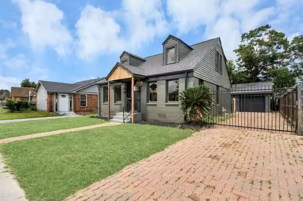 Photo 3 of 2518 Oakcliff Street, Houston, TX