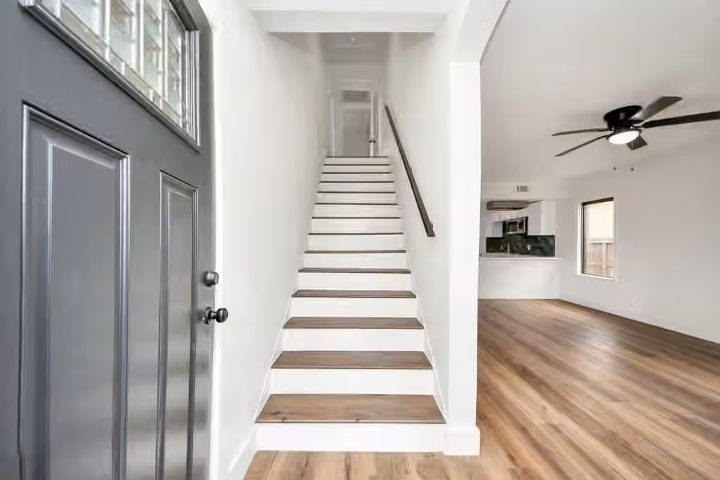 Photo 4 of 2518 Oakcliff Street, Houston, TX