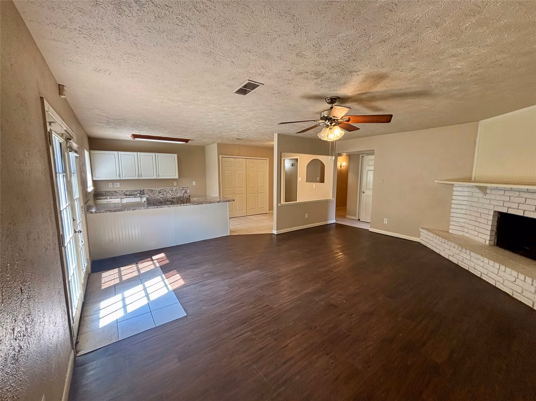 Photo 3 of 17523 Fieldglen Drive, Houston, TX
