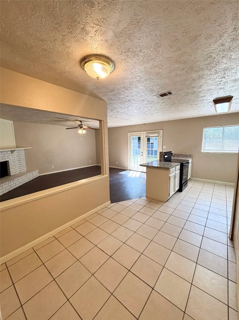 Photo 6 of 17523 Fieldglen Drive, Houston, TX