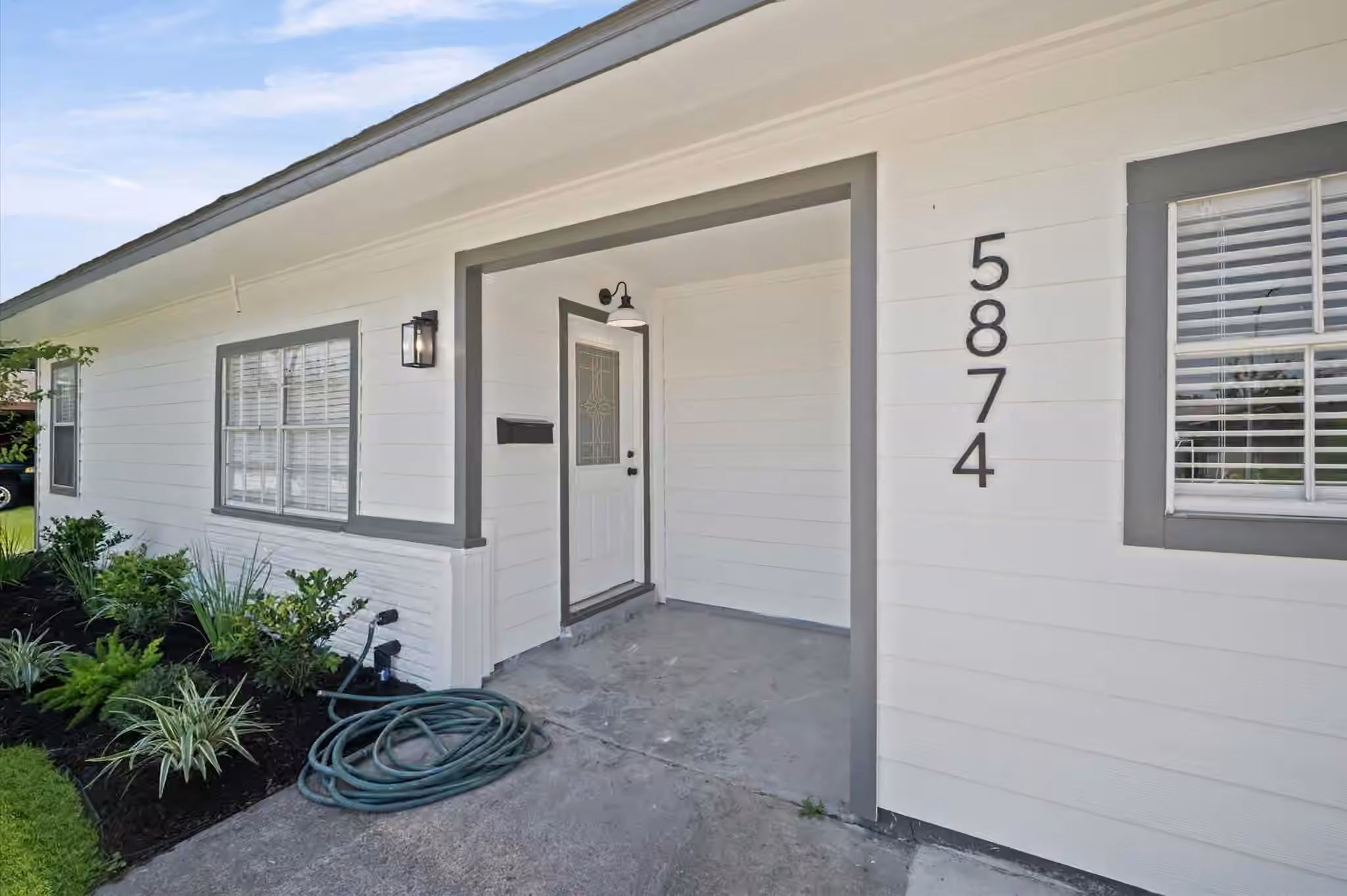 Photo 3 of 5874 Belneath Street, Houston, TX