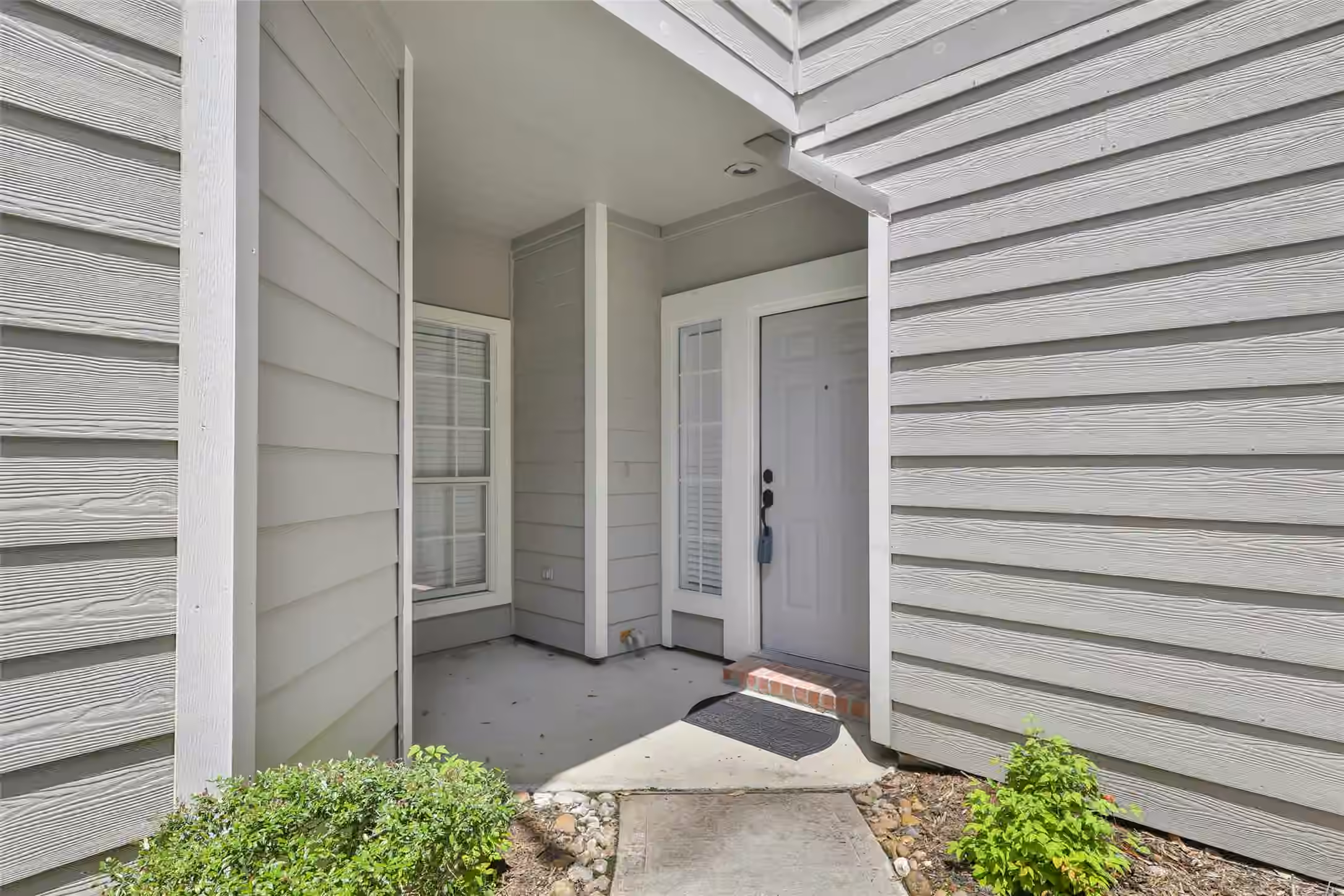 Photo 4 of 2346 Summit Way Court, Houston, TX