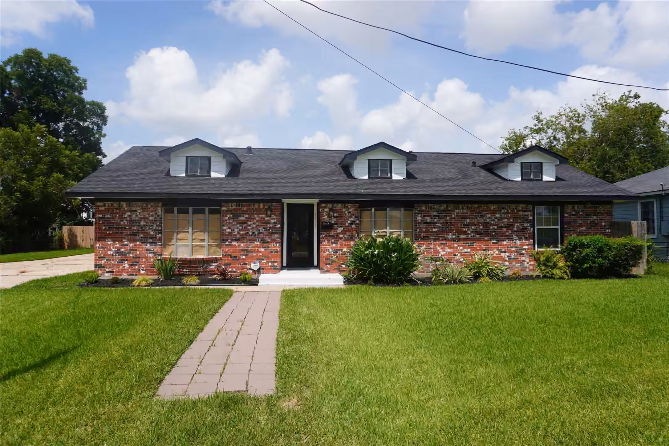 Photo of 8418 Colonial Lane Lane, Houston, TX