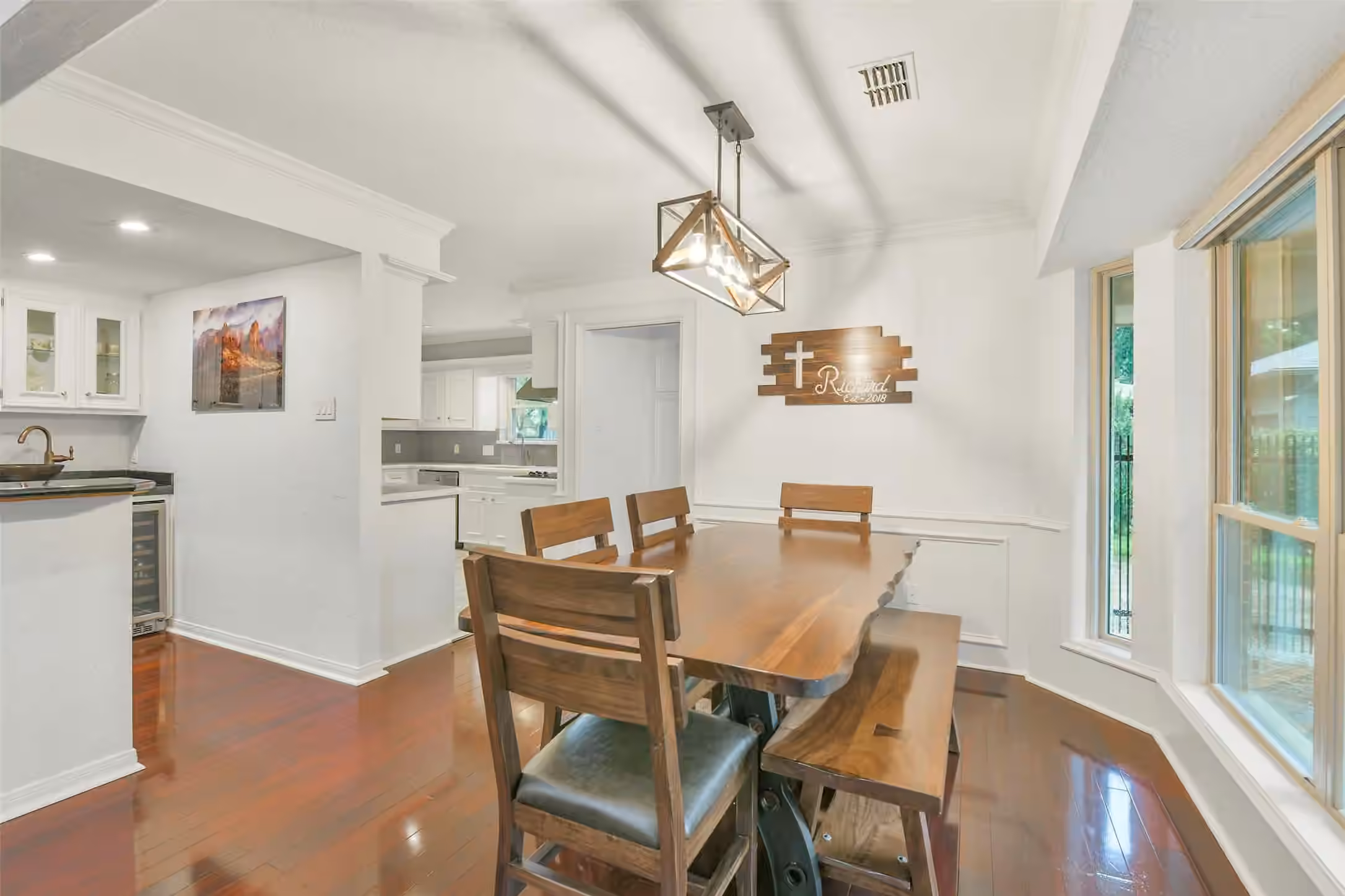 Photo 4 of 2810 Woodland Ridge Drive, Kingwood, TX