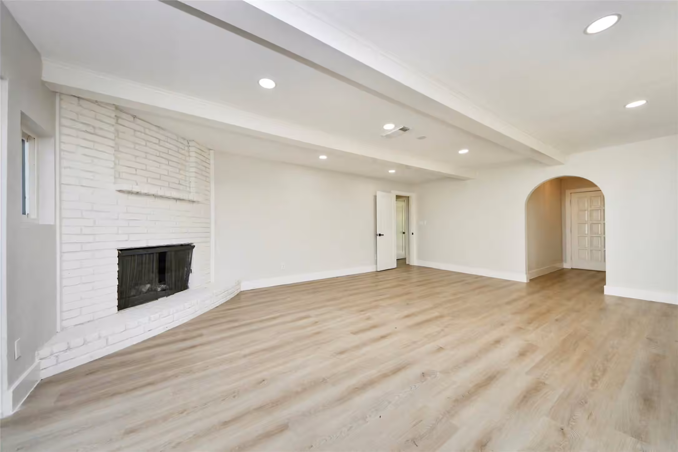 Photo 7 of 8114 Pella Drive, Houston, TX