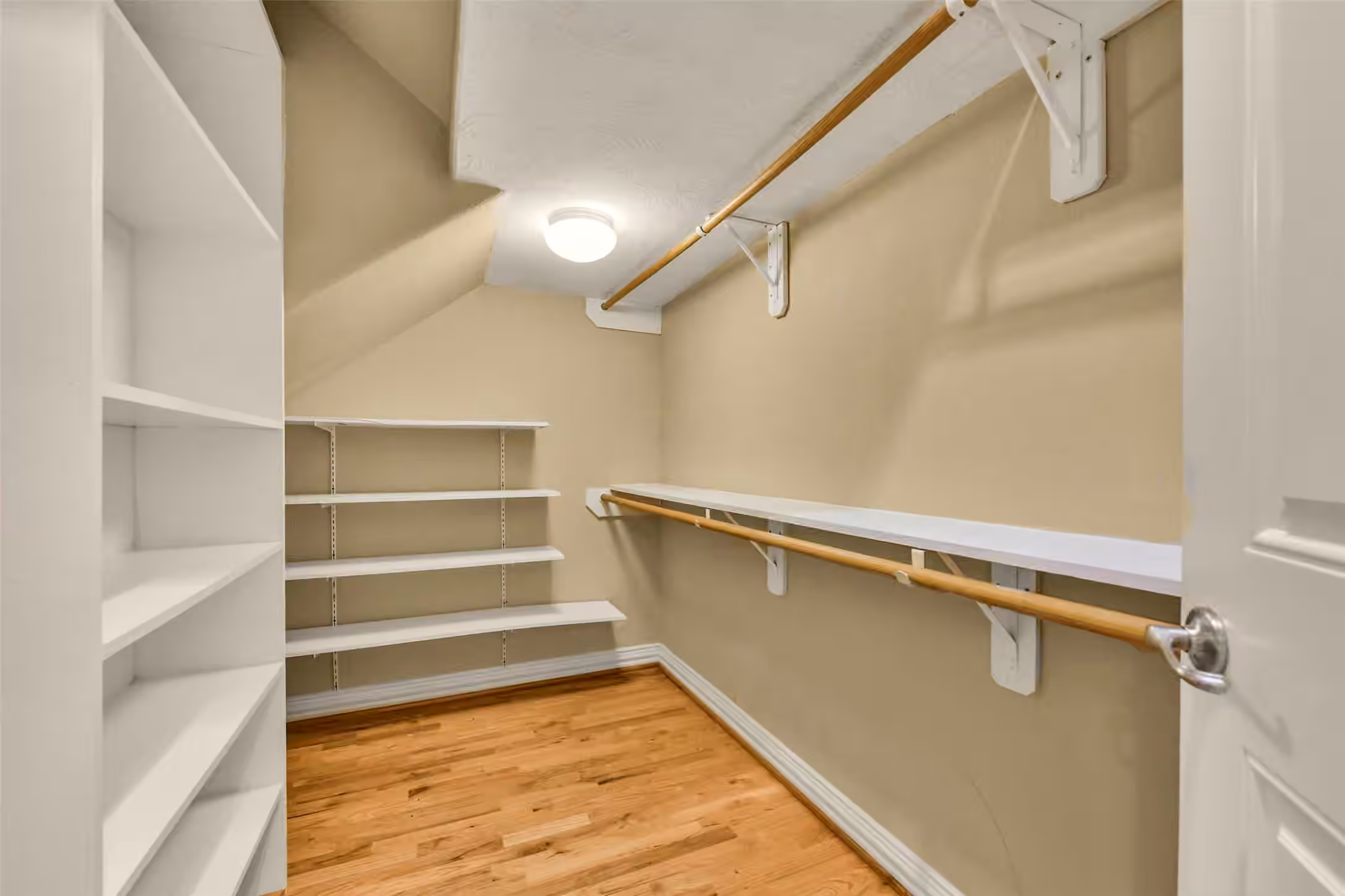 Photo 7 of 3030 Orchard Drive, Houston, TX