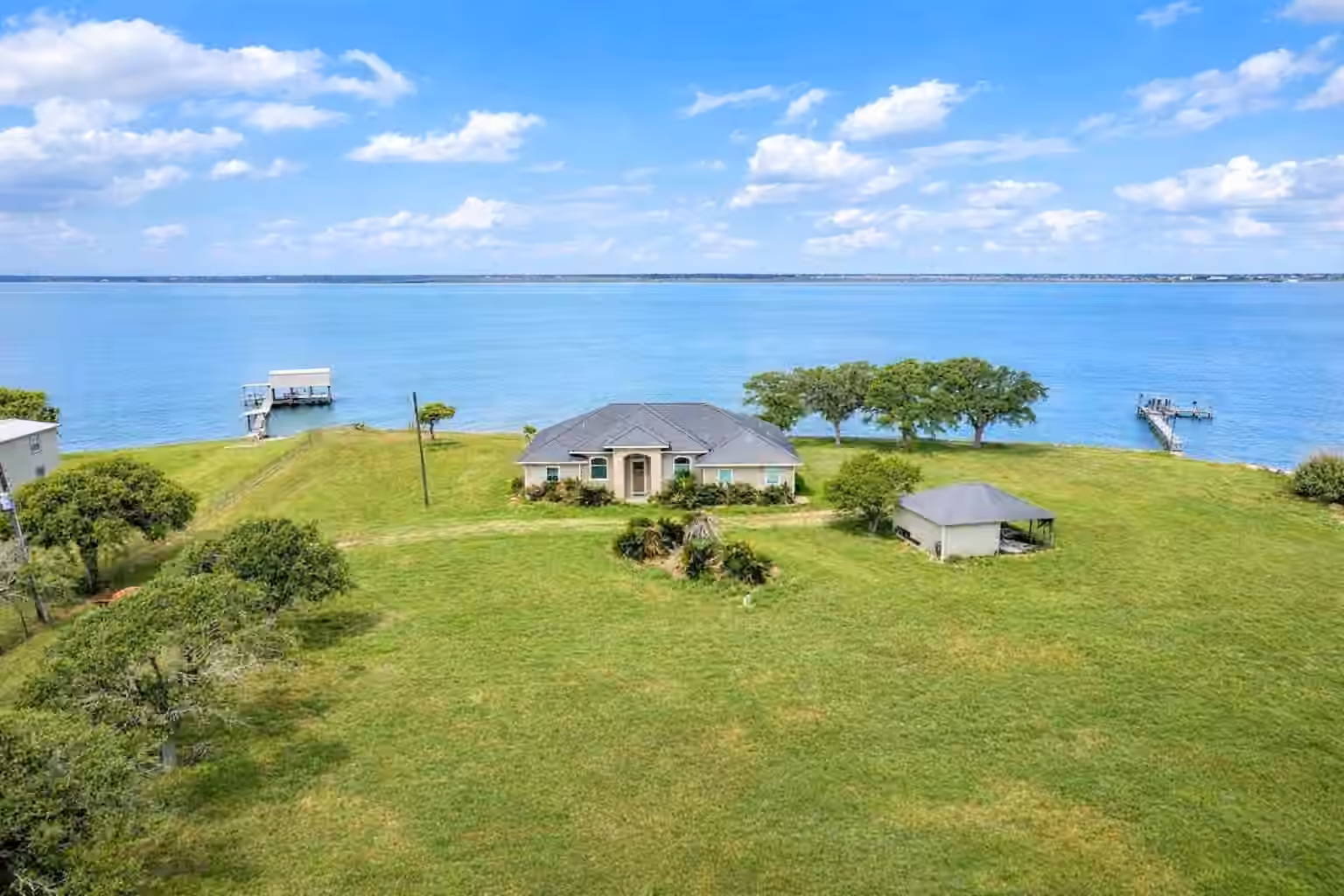 Photo of 842 County Road 478, Palacios, TX 77465