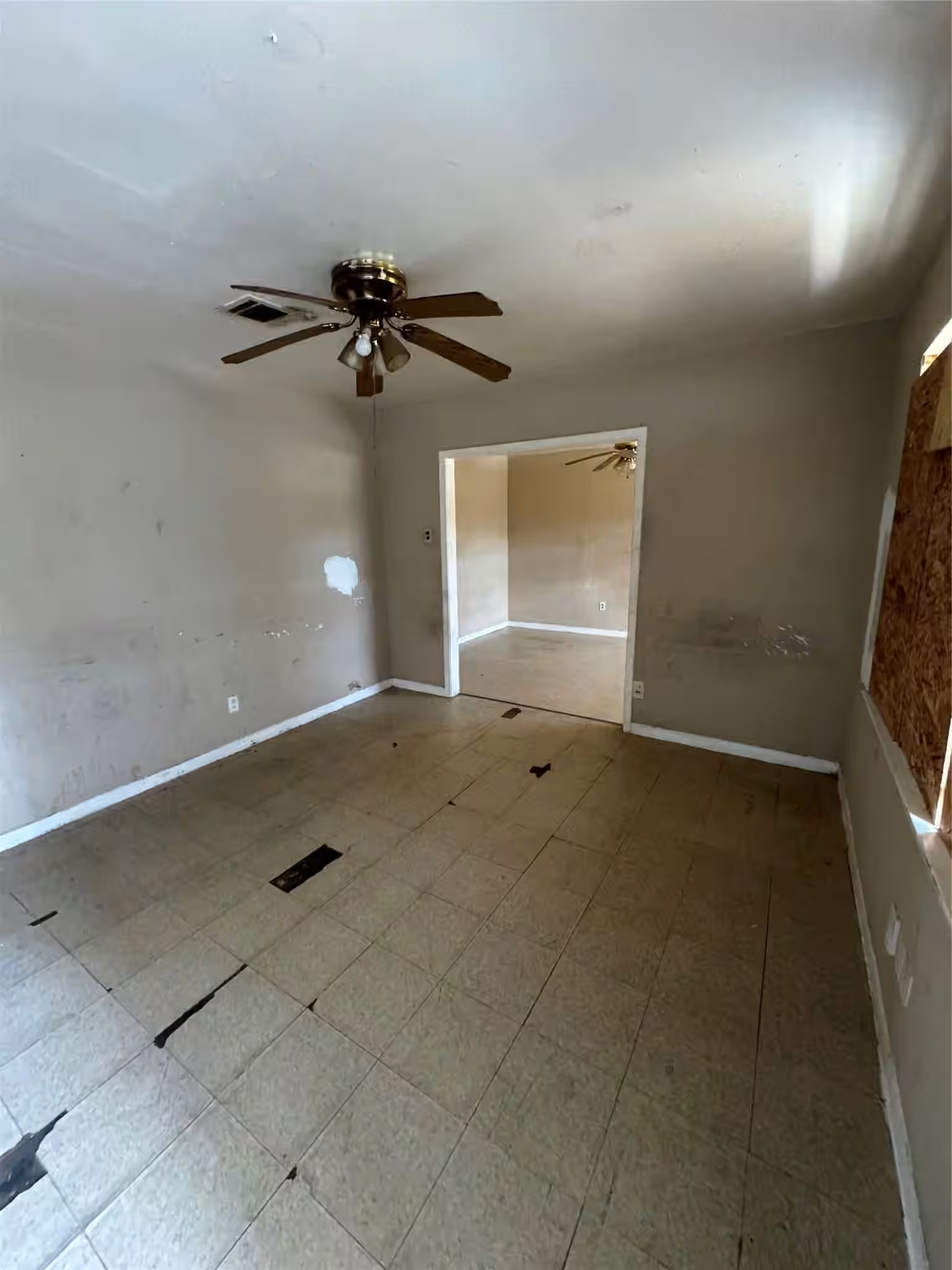 Photo 3 of 7625 Pointer Street, Houston, TX