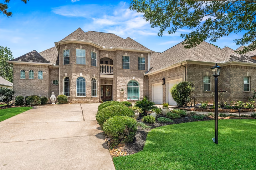 Photo of 17 Bentwood Drive, Montgomery, TX 77356