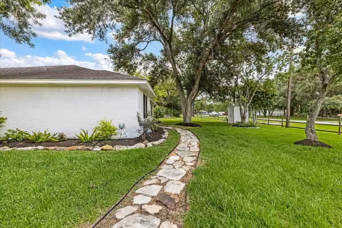 Photo 5 of 4812 Hill Street, Alvin, TX