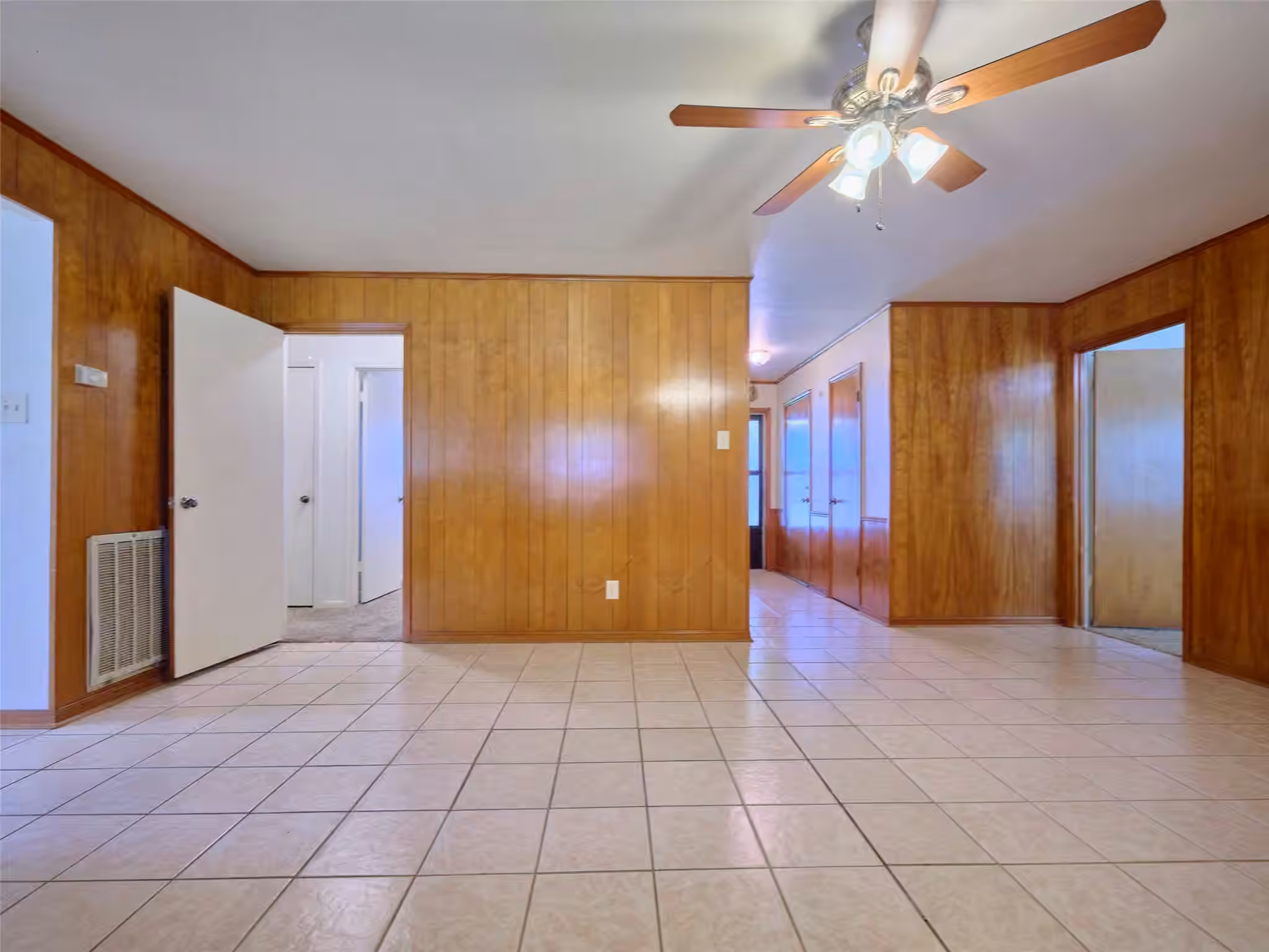 Photo 7 of 1426 Mahlmann Street, Rosenberg, TX