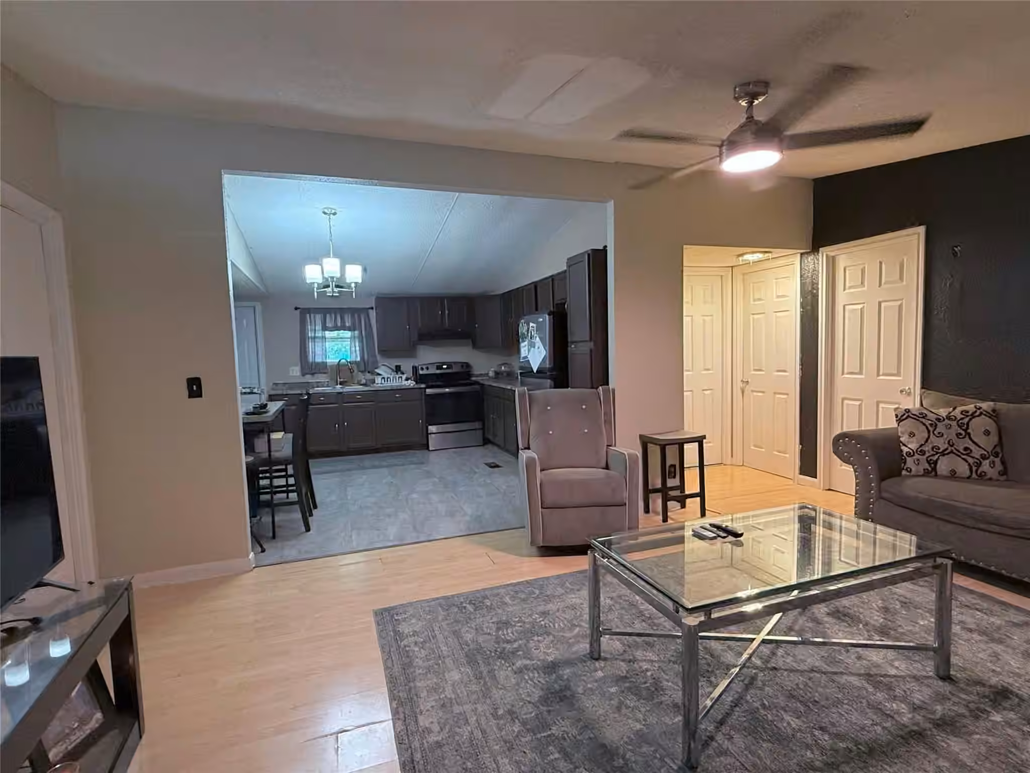 Photo 3 of 2000 W W Humble Street, Baytown, TX