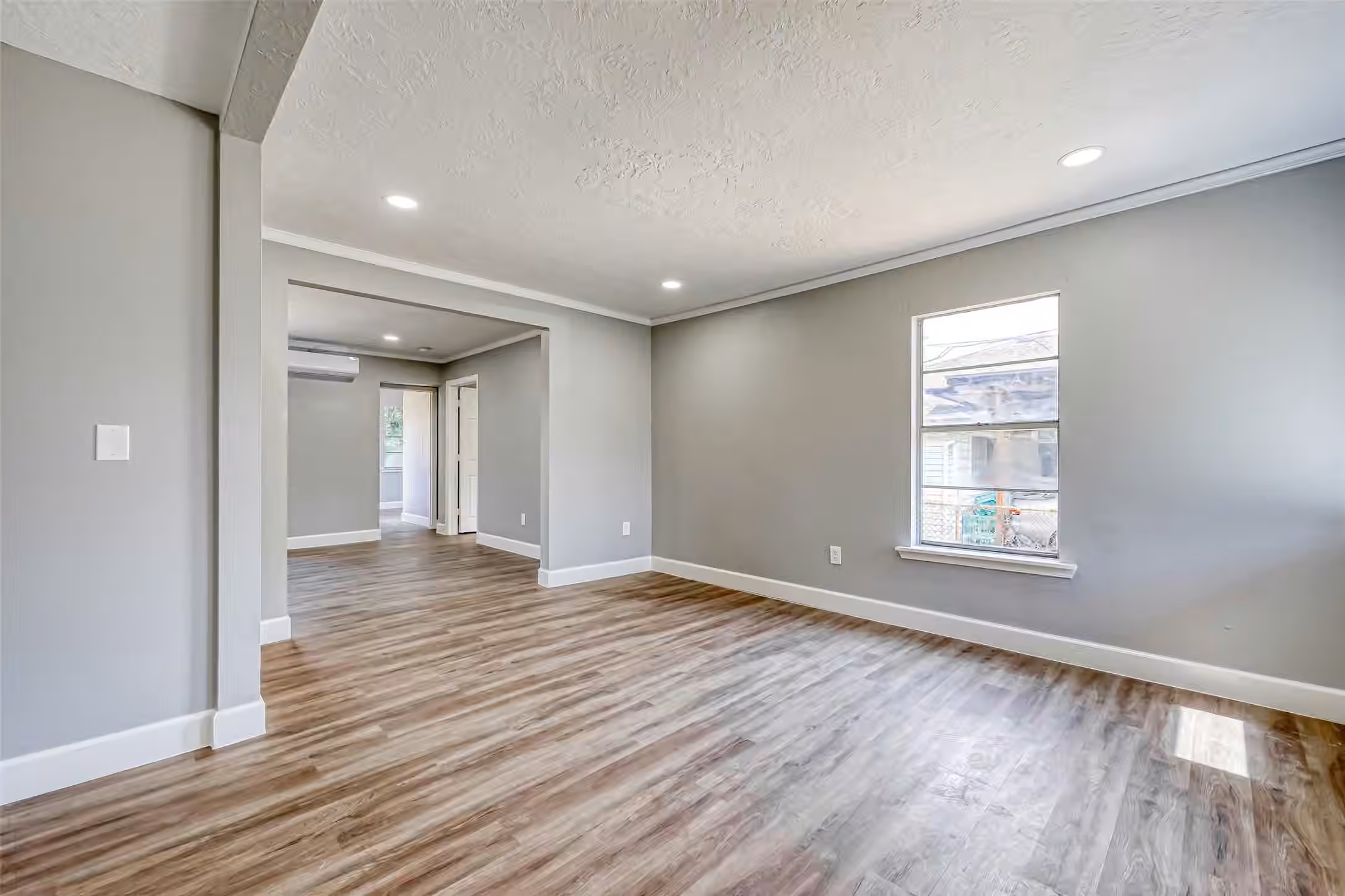 Photo 6 of 6715 Victoria Street, Houston, TX