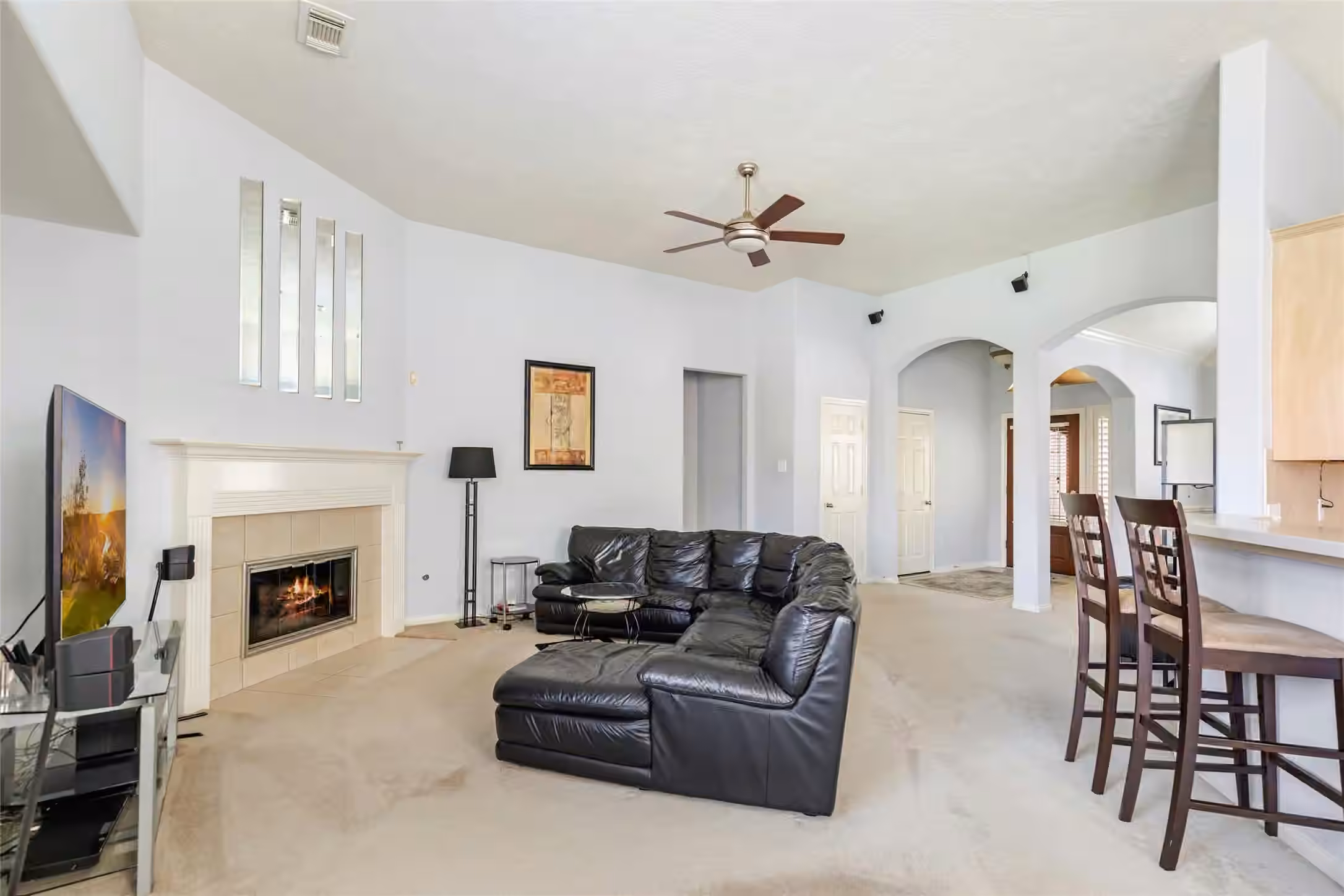 Photo 6 of 26924 Manor Falls Drive, Kingwood, TX