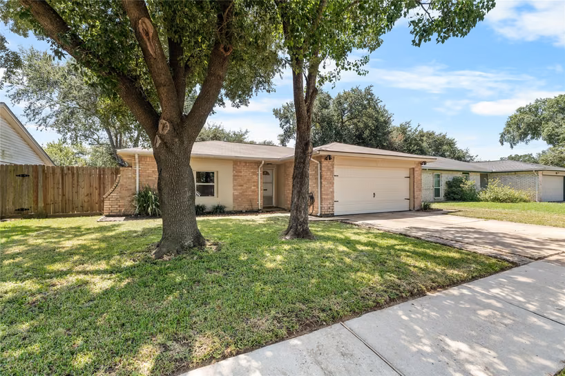 Photo 2 of 7359 Stone Pine Lane, Houston, TX