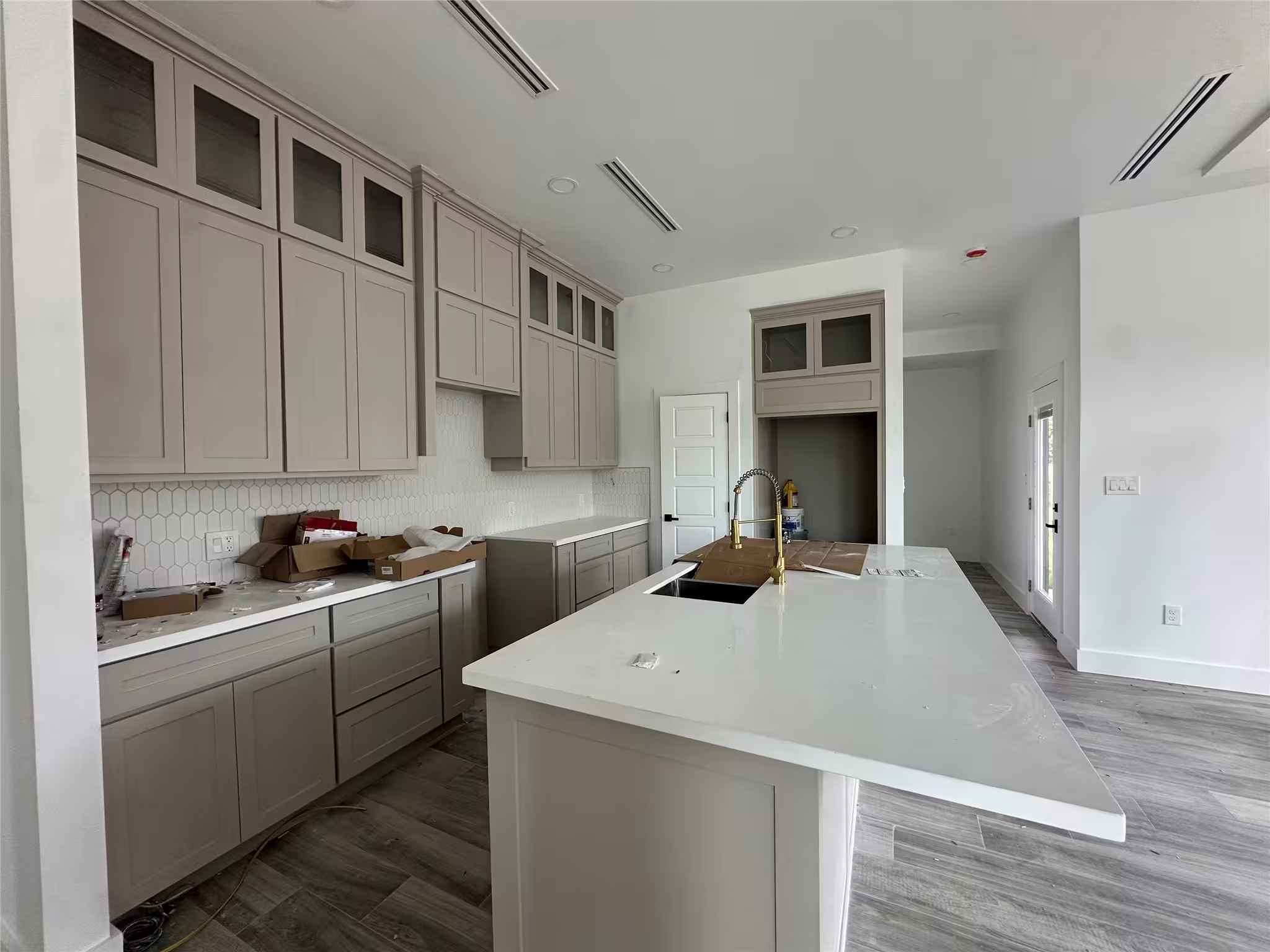 Photo 5 of 805 Lewis Street, Clute, TX