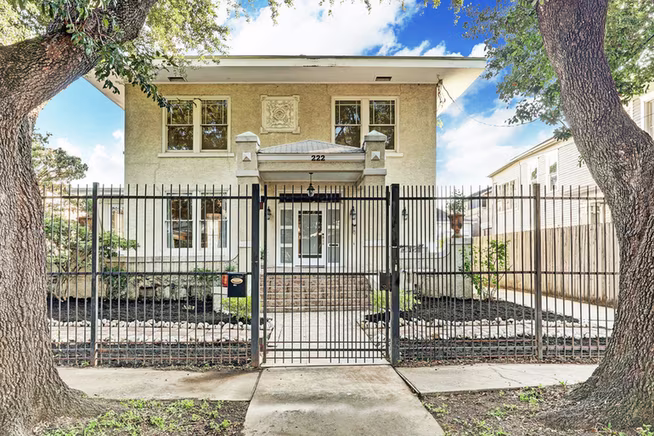 Photo of 222 Marshall Street, Houston, TX 77006