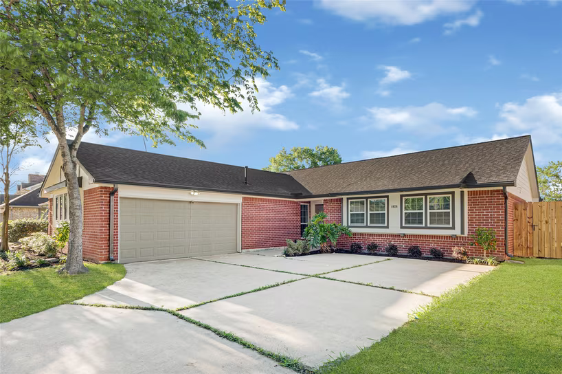 Photo 3 of 1826 Crestview Court, Missouri City, TX