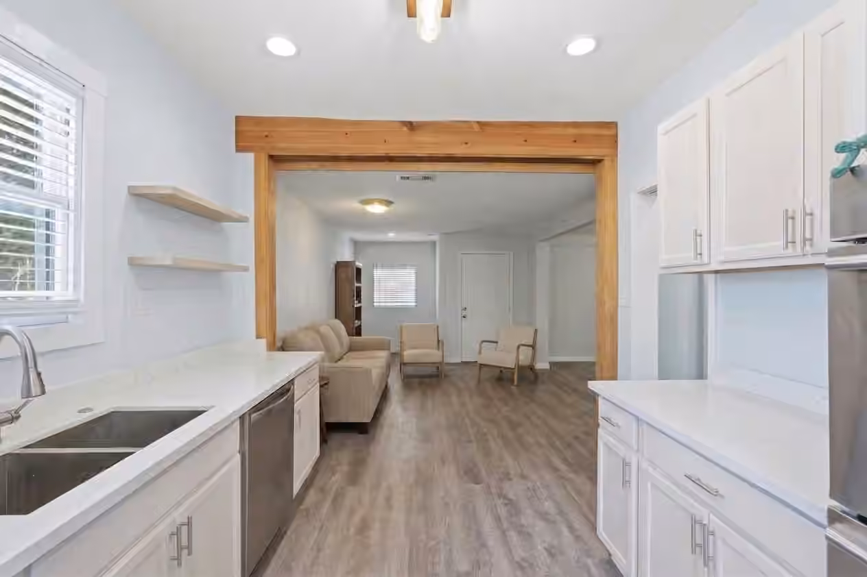 Photo 5 of 5405 Avenue R, Galveston, TX
