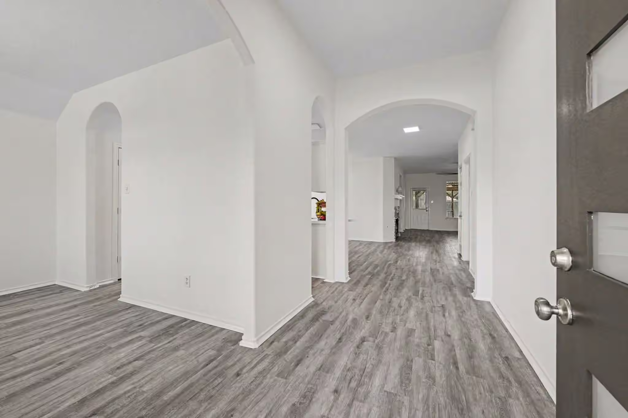 Photo 3 of 18314 Manorcliff Lane, Katy, TX