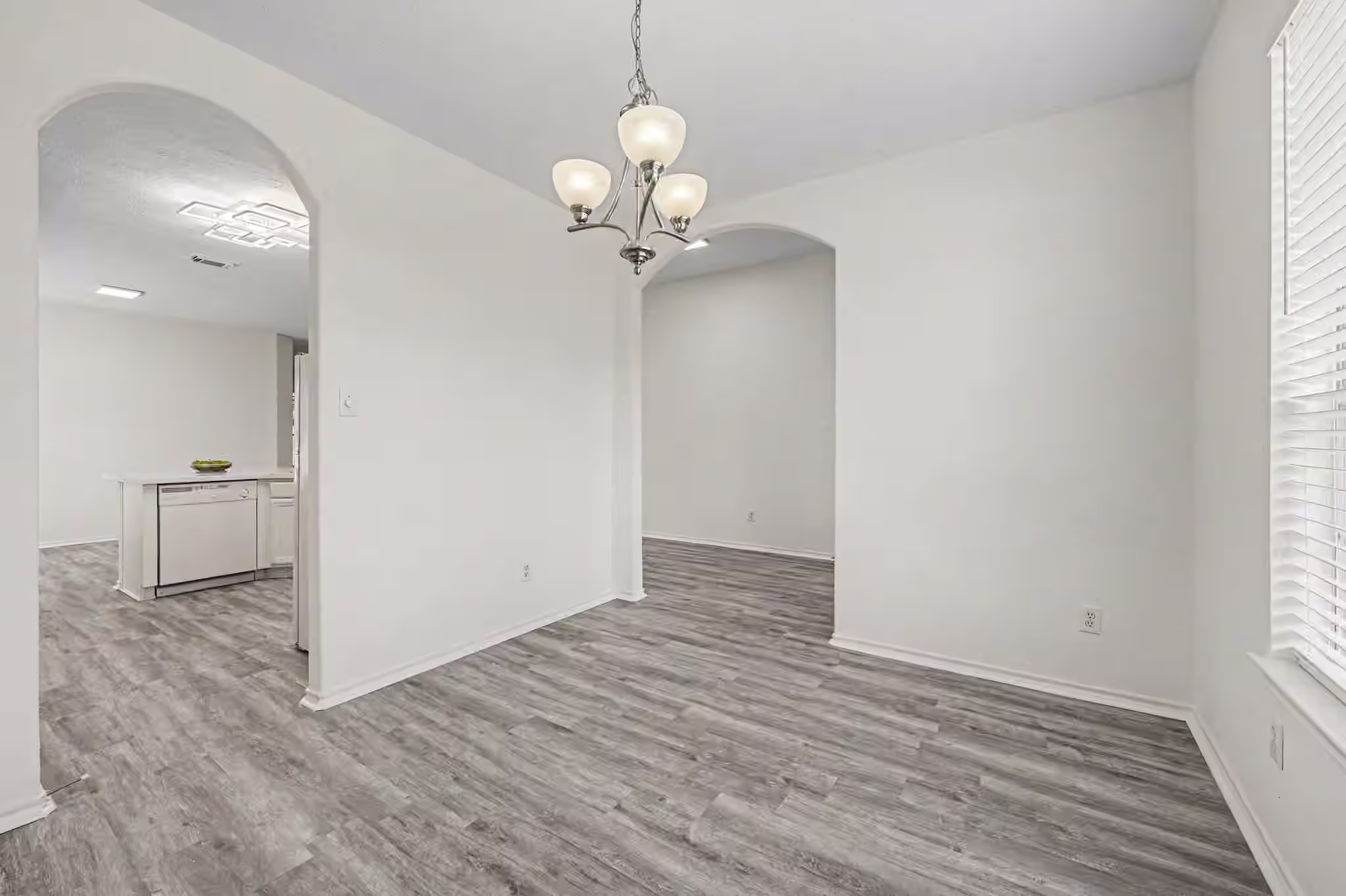 Photo 5 of 18314 Manorcliff Lane, Katy, TX